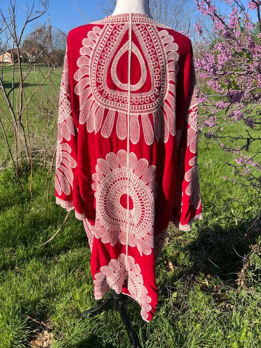 Catherines Est. 1946 Red Embroidered Medallion Open Front Duster Kimono - Picture 7 of 12